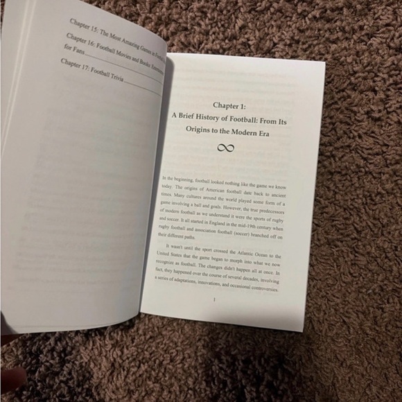 Set of 4 books - Picture 6 of 9